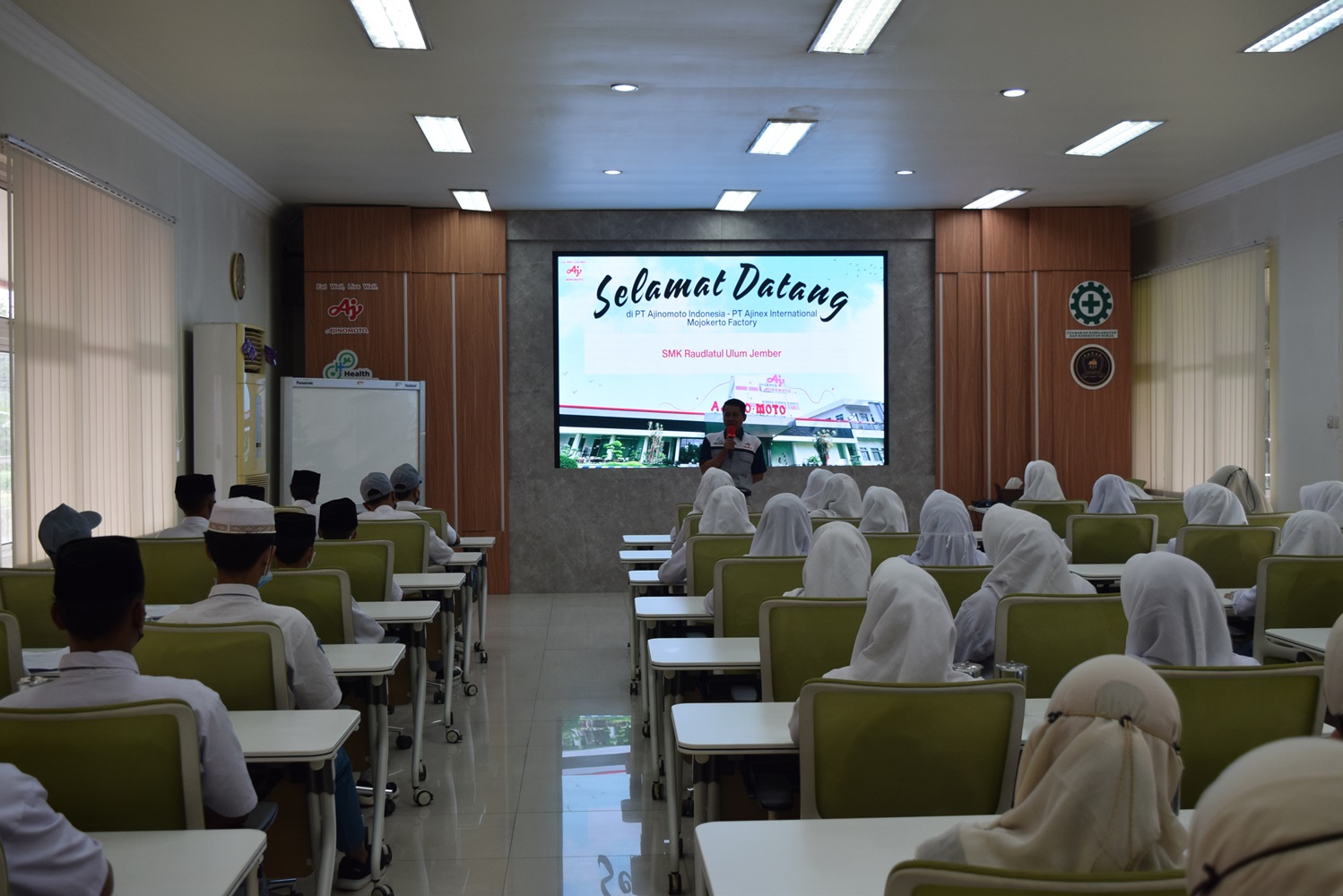 Kunjungan Industri Siswa-Siswi SMK Raudlatul Ulum Suren ke PT Ajinomoto Mojokerto